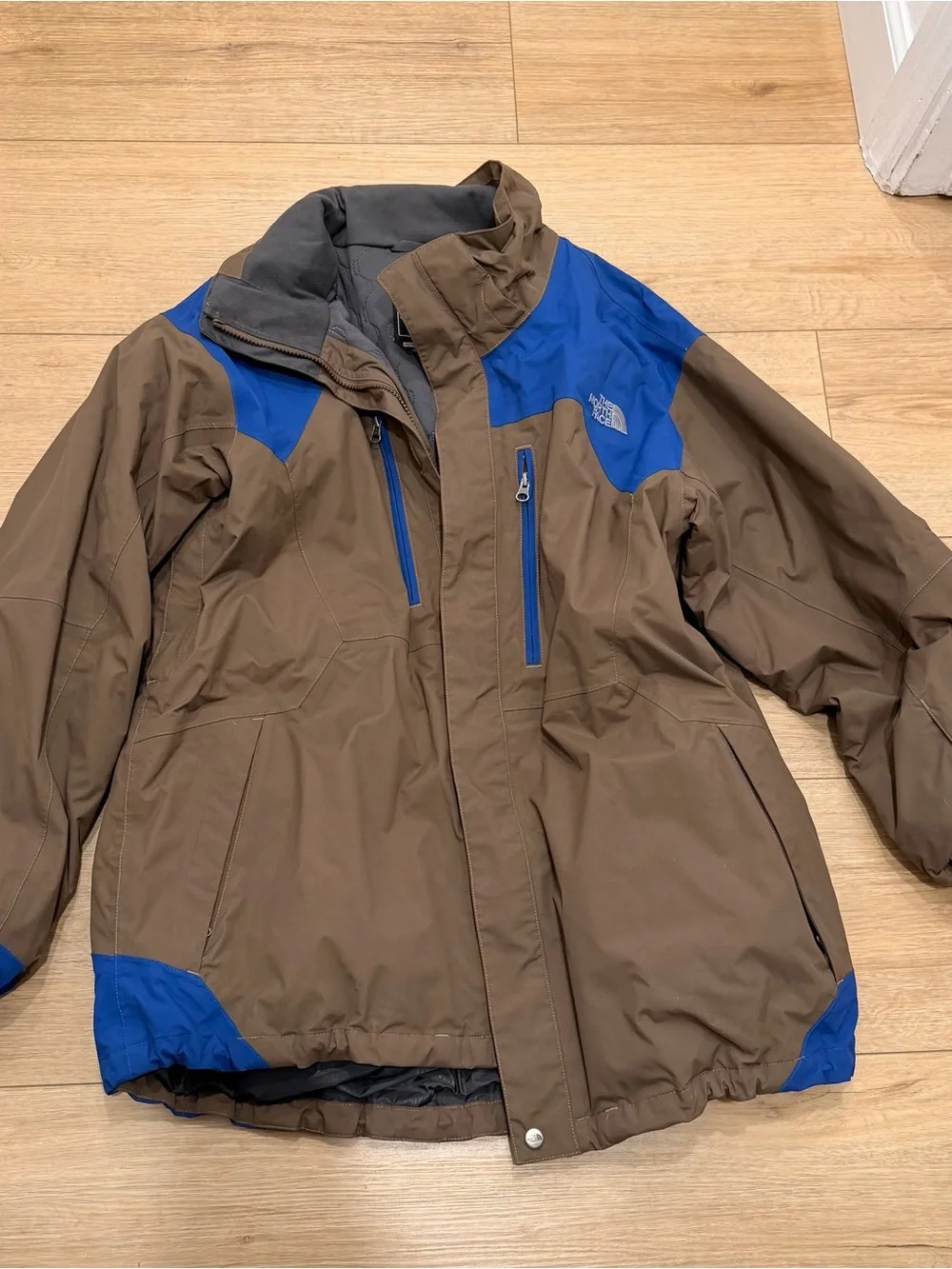 Vintage The North Face Hyvent Men's Waterproof Mountain & Ski Jacket